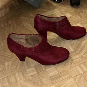 AEROSOLES Rich Red Heeled Shoes